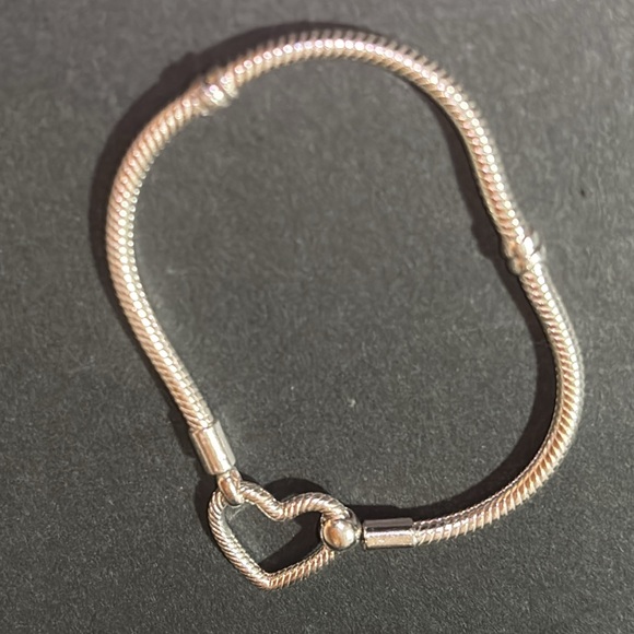 ✨SOLD✨
Pandora Sterling Silver Open Heart Clasp Bracelet - Picture 8 of 16